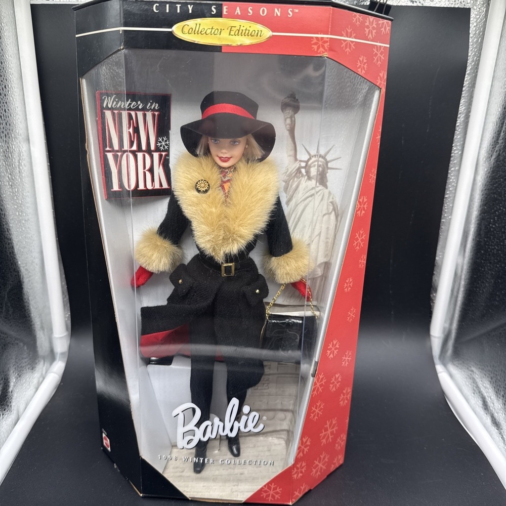 Vintage 1998 Winter In New York Barbie Doll City Seasons Collector Edition 19429